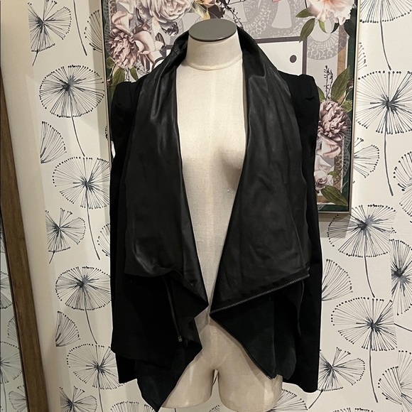 Elizabeth and James 4 Elegant Black Women's Jacket - Picture 3 of 5